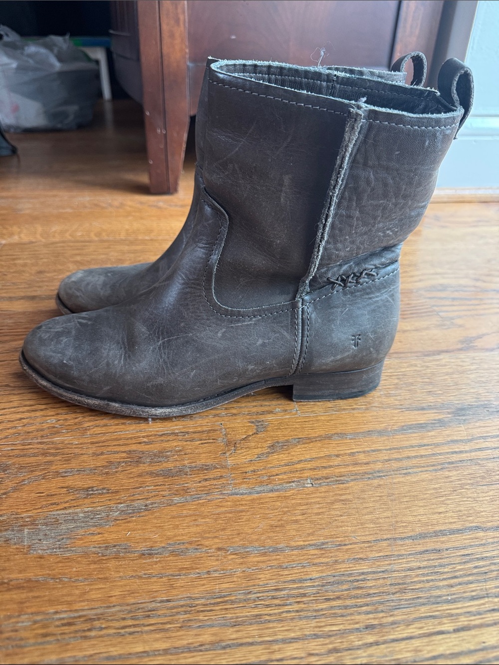 Frye Gray Leather Pull-On Chelsea Boots - Picture 2 of 5